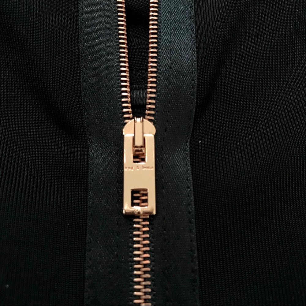 Rag & Bone Lara Turtle Neck in S & M - Picture 5 of 6
